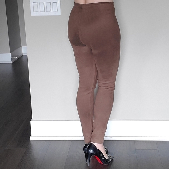 230. BCBG MaxAzria Leggings. Faux Suede in chocolate. Small - Picture 5 of 10
